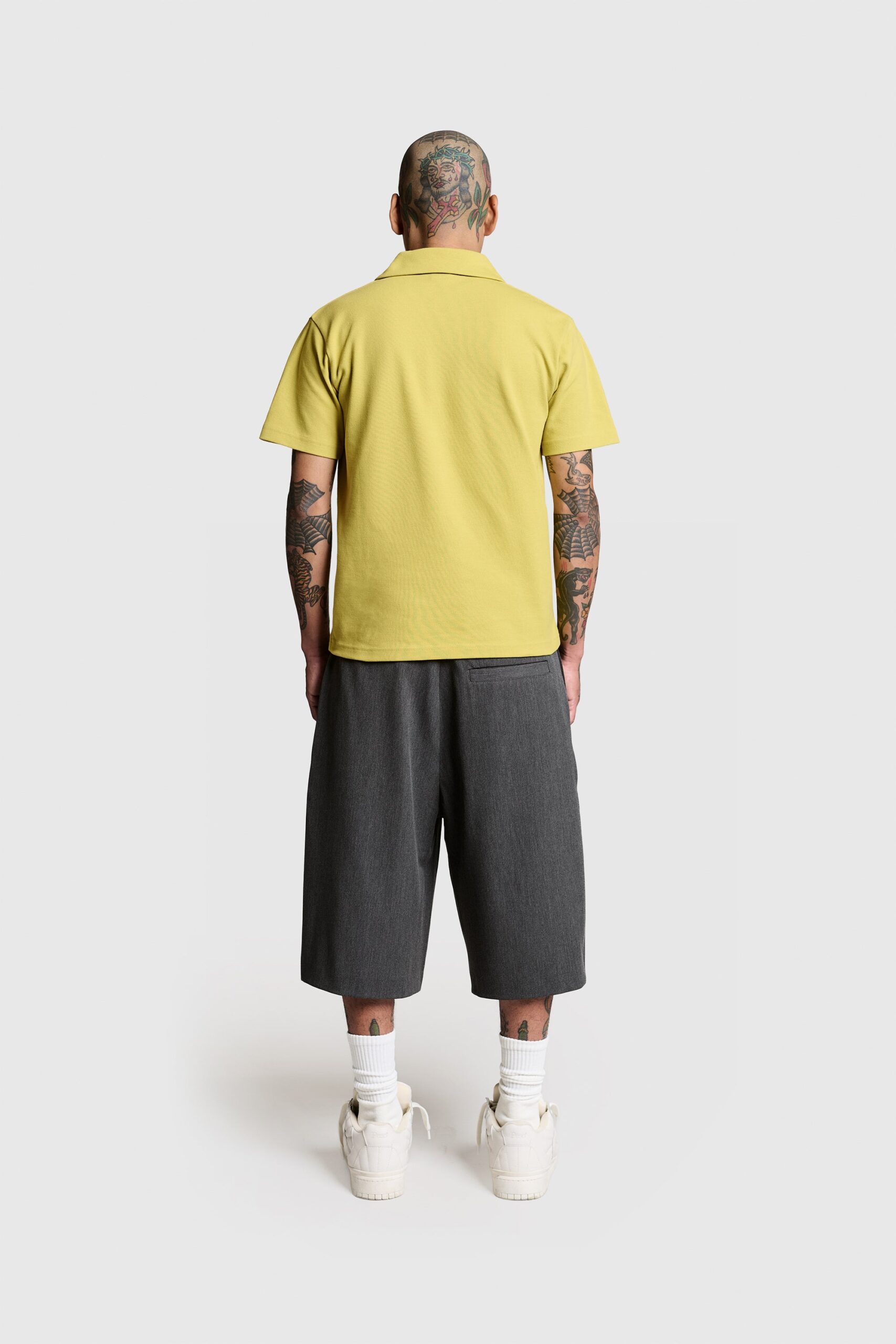 Venozo Pleat Shorts – Stylish Comfort Wear - Image 3