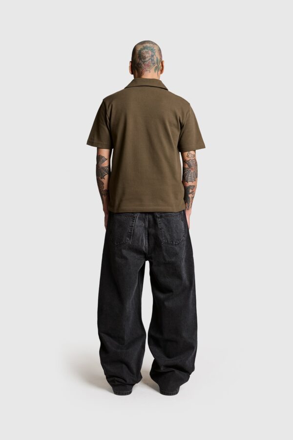 Venozo Script Polo Shirt – Stylish Casual Wear - Image 3