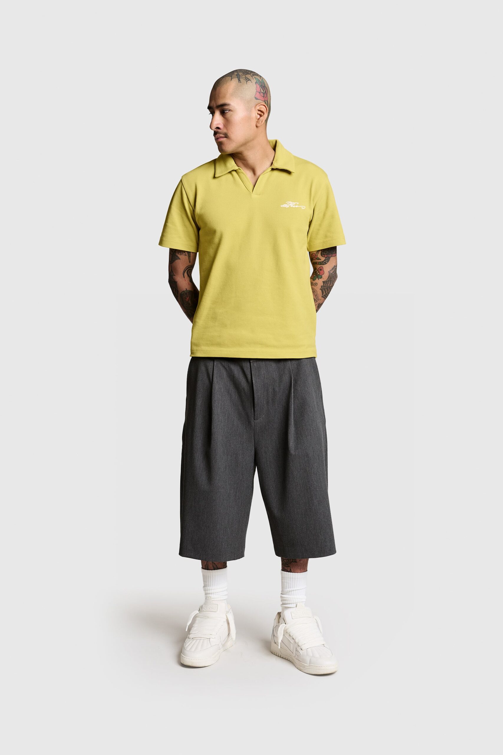 Venozo Pleat Shorts – Stylish Comfort Wear - Image 4