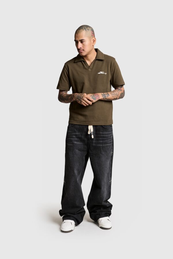 Venozo Script Polo Shirt – Stylish Casual Wear - Image 4